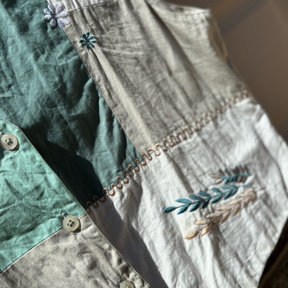 Vintage Two Twenty Embroidered Patchwork Vest Green Cream Medium - Picture 3 of 7